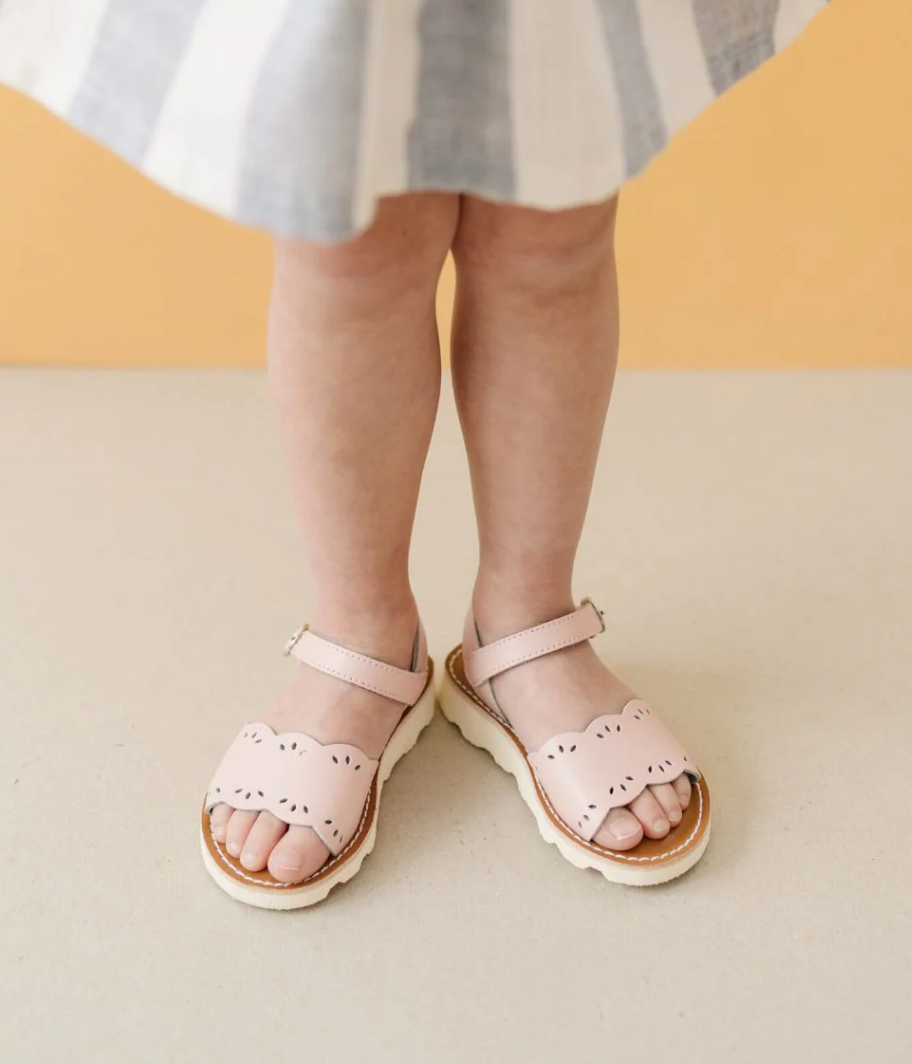 Ella Scalloped Sandal-White & Pink
