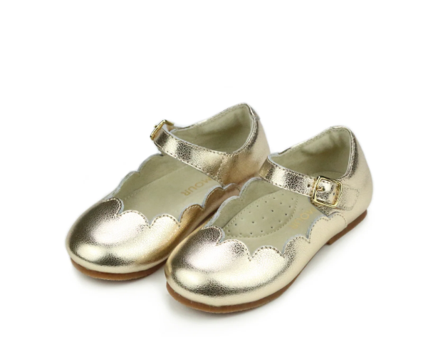 Sonia Scalloped Flat