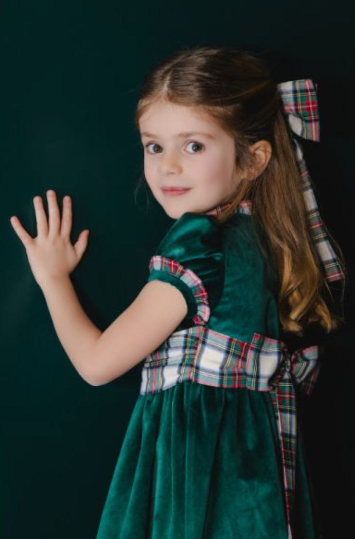 Emerald Green Velvet Dress (Kid/Big Kid)